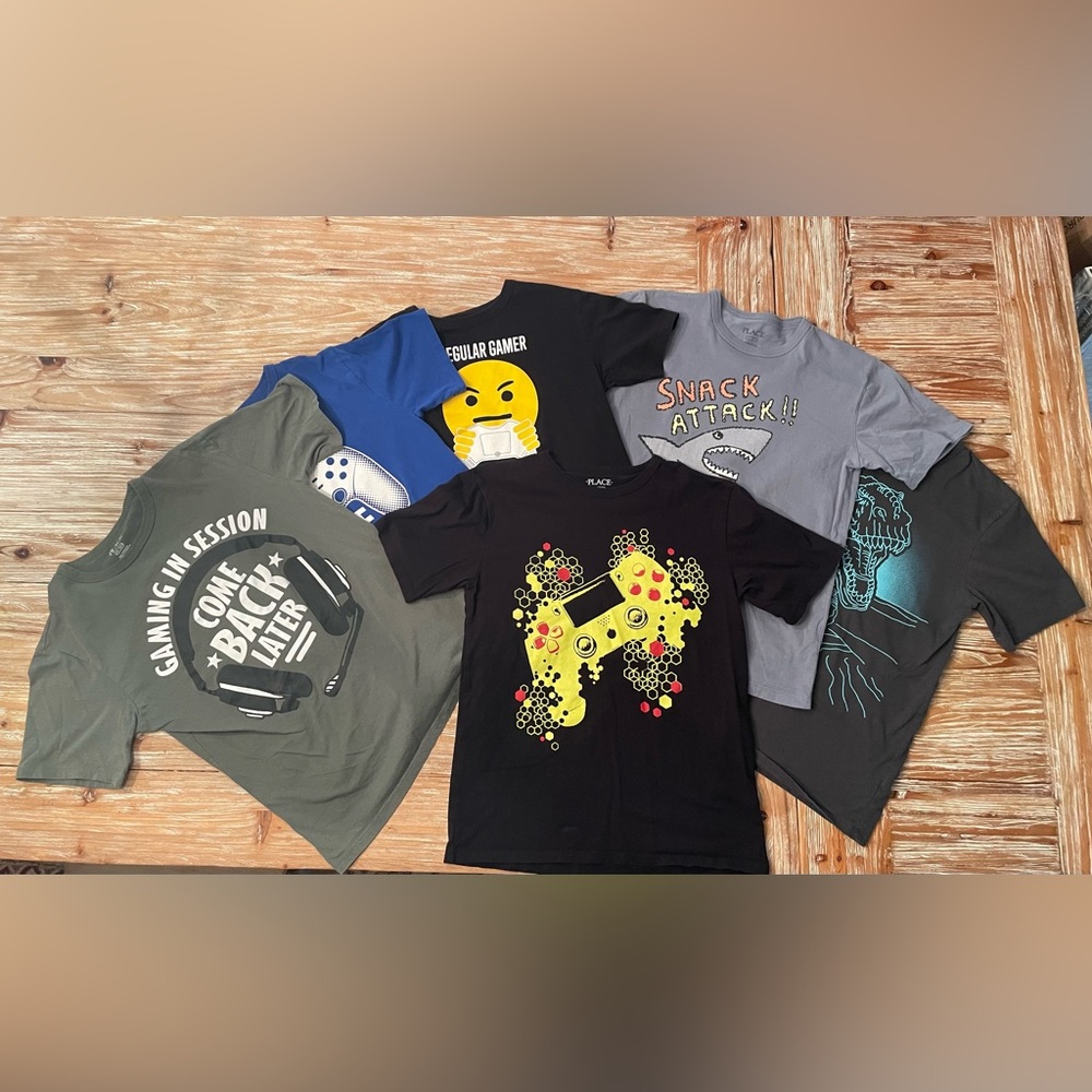 Bundle of 6. The children’s place boys size 10 gamer Tshirts.
